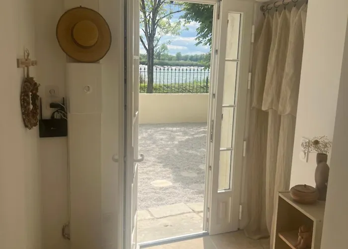 La Du Fleuve Nyaraló Quinsac